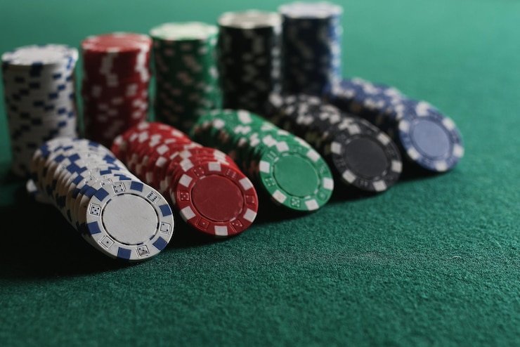 Layar selamat datang platform lohanslot dengan menu permainan Domino QQ